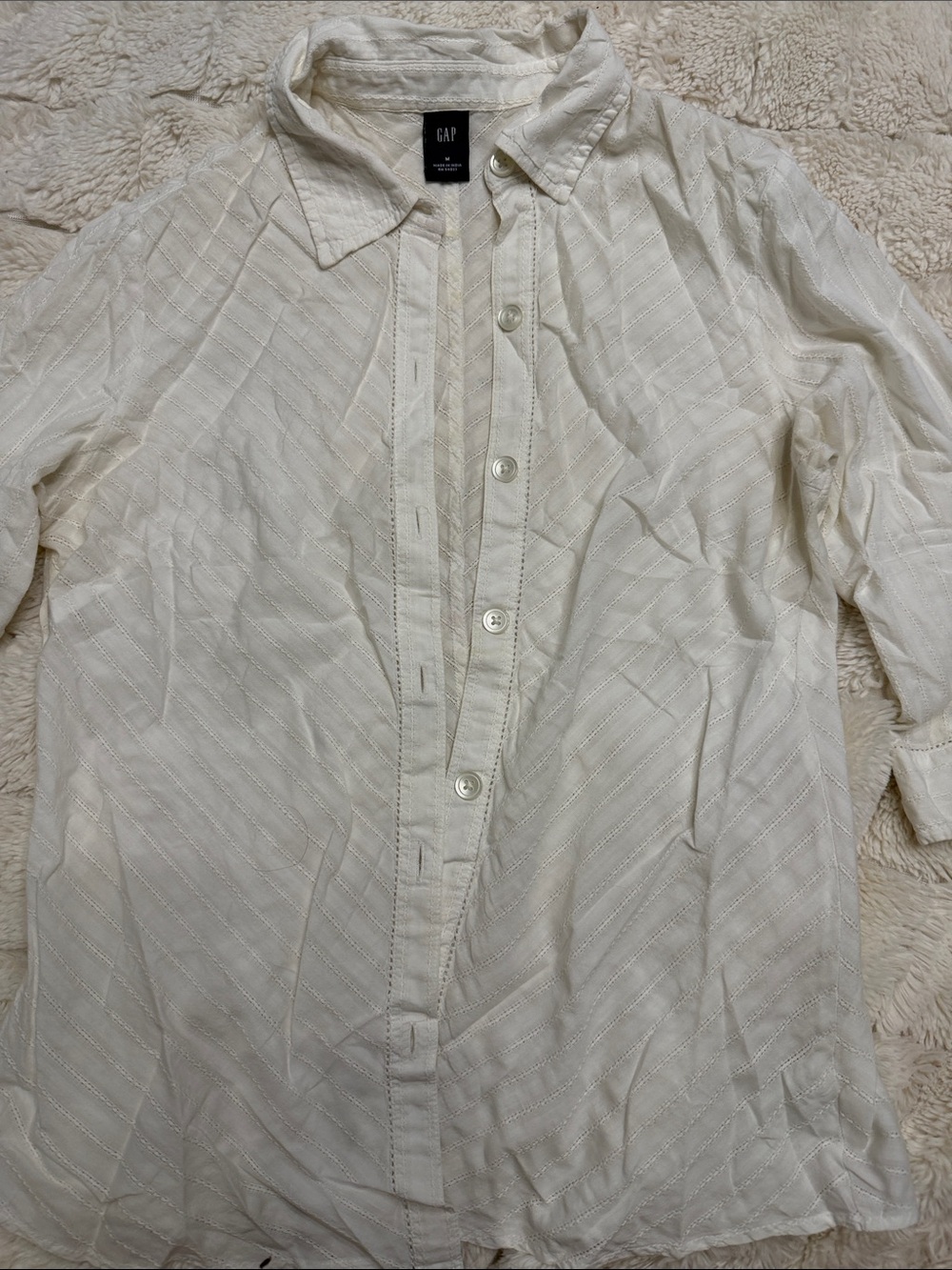 Vintage GAP Off-White Textured Button-Down Shirt
